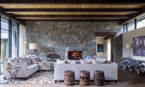 Mountain chalet in Colorado showcases rustic-contemporary styling