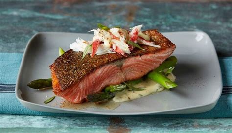 Alaska King Salmon Fillet "Oscar" | Salmon recipes, Cooking salmon ...