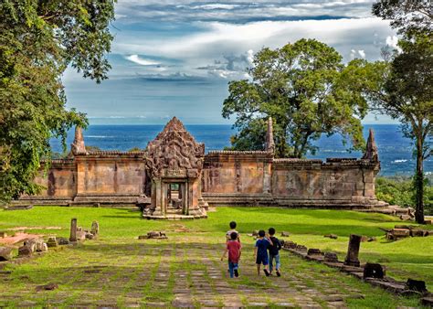 Prasat Preah Vihear - traveltoasiaandback.com