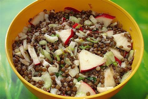 Linsensalat mit Apfel, Fenchel und Staudensellerie von dodith| Chefkoch | Healthy eating, Food ...