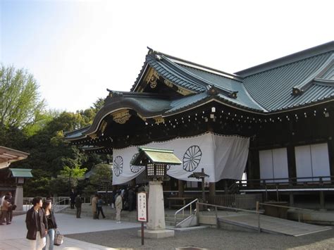 Missives from the Middle Kingdom: The infamous Yasukuni Shrine