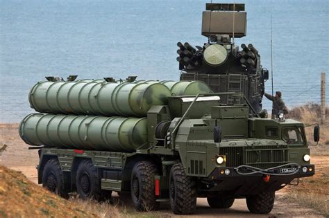 S-400: India missile defence purchase in US-Russia crosshairs - BBC News