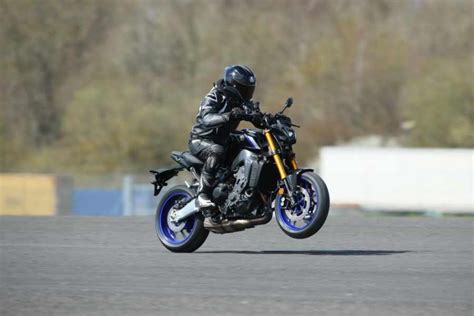 2021 Yamaha MT-09 SP UK road test and video review | Visordown