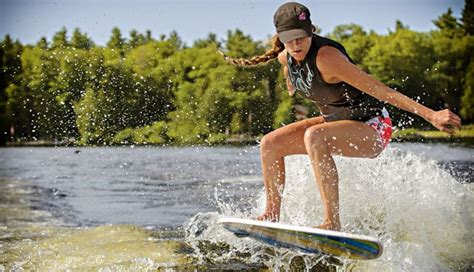 5 Best Wakesurf Boards In 2023 | Reviewed by Water Enthusiasts - Globo Surf