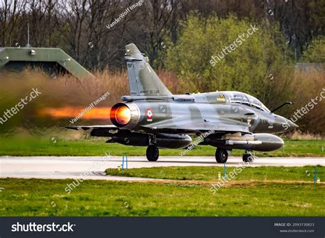 629 Mirage 2000 Fighter Jet Images, Stock Photos & Vectors | Shutterstock