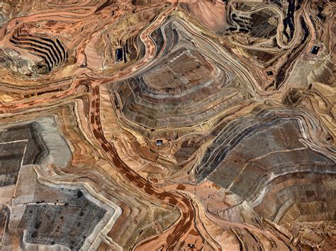 Edward Burtynsky’s Mesmerizing Images of Copper Mines - The New York Times