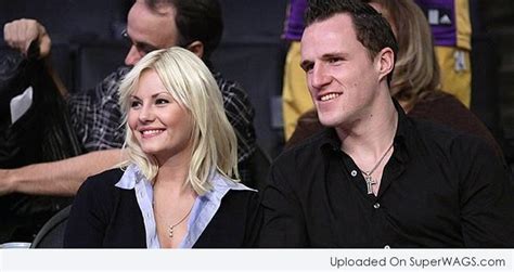 Elisha Cuthbert – Dion Phaneuf | Super WAGS - Hottest Wives and Girlfriends of High-Profile ...