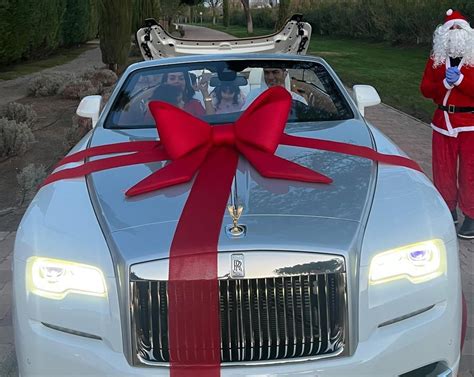 Cristiano Ronaldo Received a Rolls-Royce Dawn for Christmas From His ...