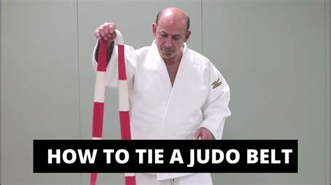 How to tie a Judo Belt - YouTube