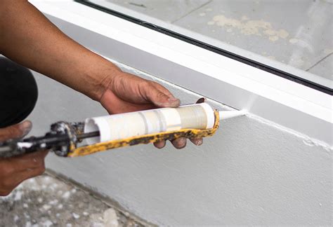 How to caulk windows