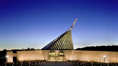 National Museum of the Marine Corps / Fentress Architects | ArchDaily