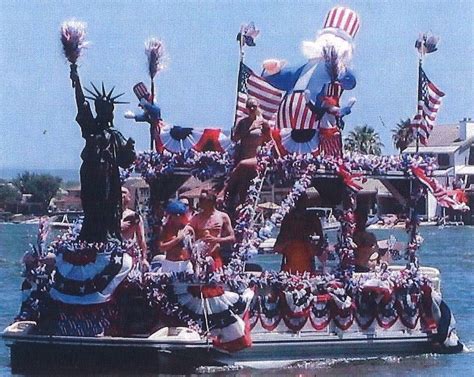 Boat Parade at Horseshoe Bay, TX | Christmas parade floats, Boat parade ...