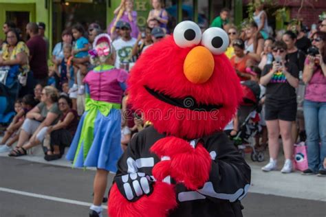 Elmo Dancing in Sesame Street Party Parade at Seaworld 72 Editorial Stock Photo - Image of ...