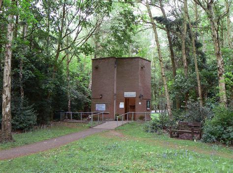 Oakley Wood Crematorium © Alan Murray-Rust cc-by-sa/2.0 :: Geograph Britain and Ireland