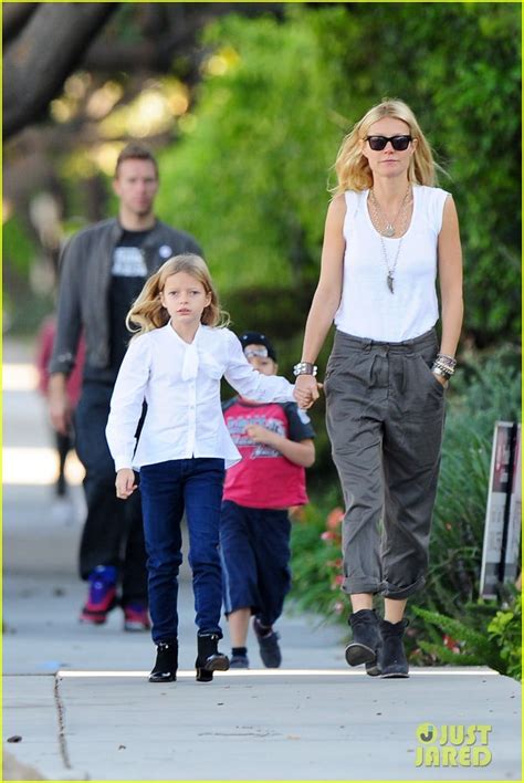 Full Sized Photo of gwyneth paltrow chris martin family walk to school 01 | Photo 2745637 | Just ...