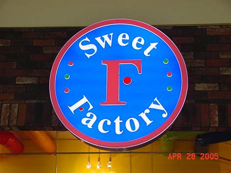 Sweet Factory | Art Sign and Design