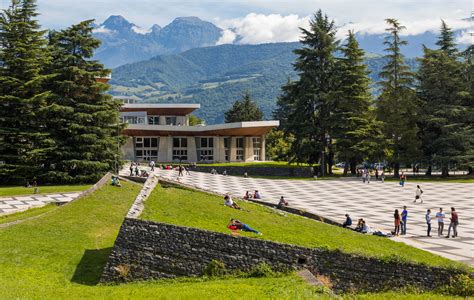 University Centre for French Studies - Université Grenoble Alpes