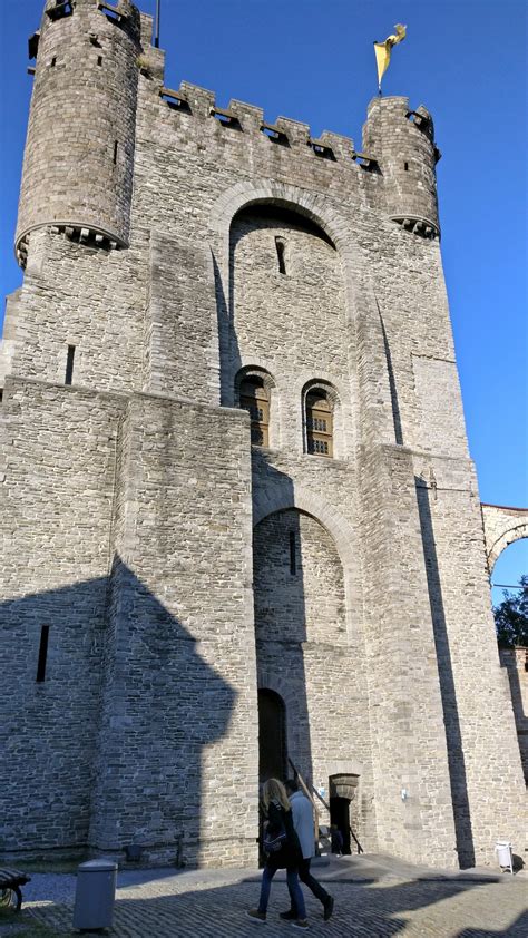 Gravensteen castle : Ghent | Visions of Travel