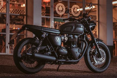 2019 Triumph Bonneville T120 Ace First Look (7 Fast Facts)