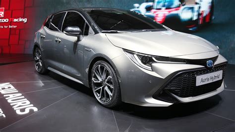 2019 Toyota Corolla hatchback forges ahead with hybrid power