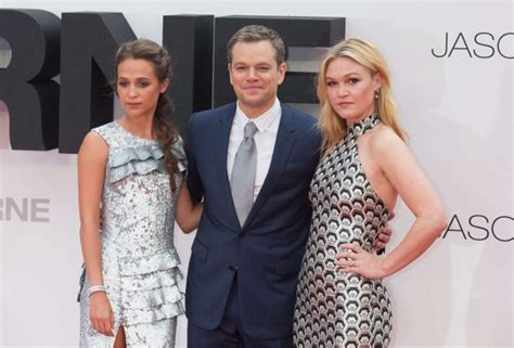 Julia Stiles: Jason Bourne UK Premiere -04 – GotCeleb