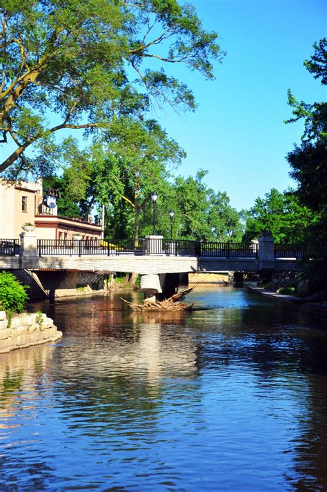 Rick Beato Photo: Naperville's Riverwalk