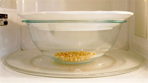 Microwave Popcorn in a Bowl and Plate to Reduce Unpopped Kernels