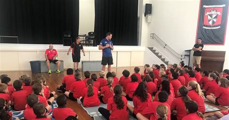 Newcastle Knights players adopt schools across the Diocese | Maitland ...