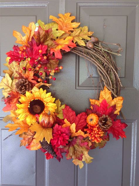 Beautiful Thanksgiving Wreaths For Your Front Door