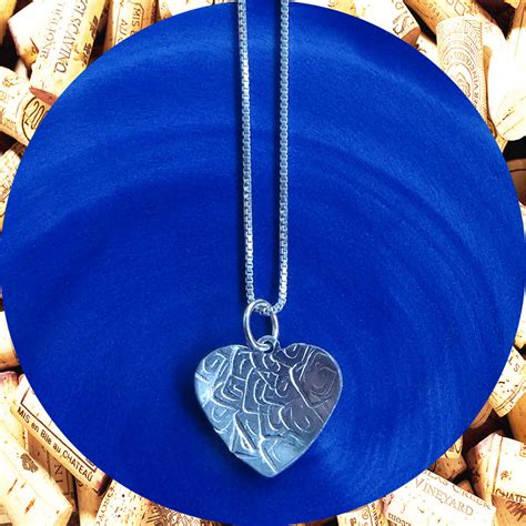 Small Square Swirl Heart Pendant Necklace - Kimi Designs