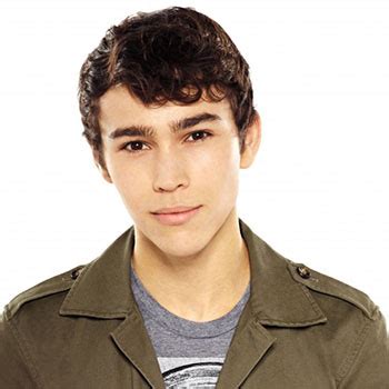 Max Schneider Bio - Born, age, Family, Height and Rumor