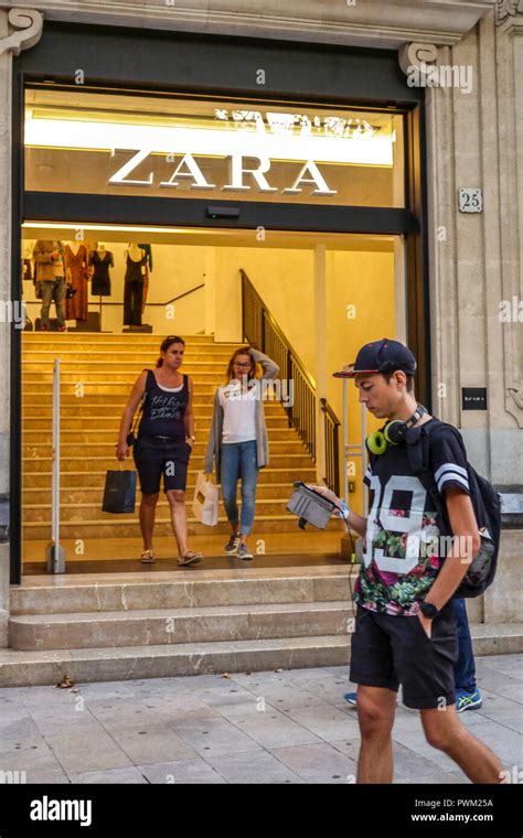 Zara store, Palma de Mallorca shopping, Passeig des Born street, Spain Stock Photo - Alamy