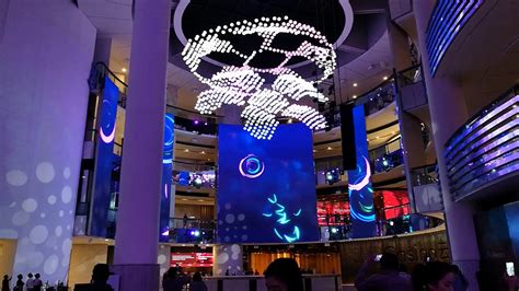 [PHOTOS] Genting Launches Light Show In Sky Avenue And It's Pretty Magical