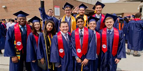 UIC Welcomes the Class of 2018 to the UIC Alumni Family | Advancement ...