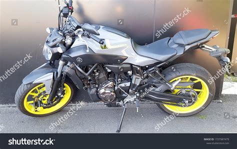 2 Yamaha Mt 05 Images, Stock Photos & Vectors | Shutterstock