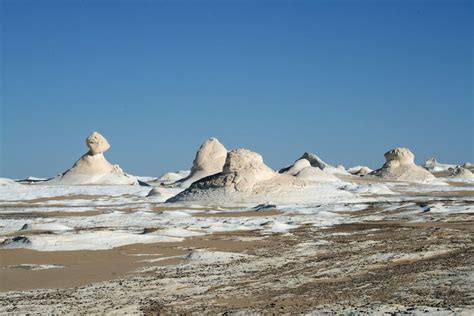 White Desert National Park, Egypt (with Map & Photos)