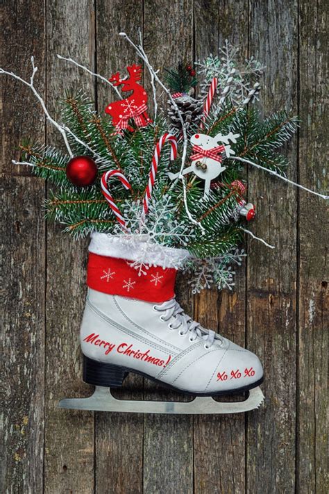 DIY Ice Skate Christmas Decor | Faux Sho