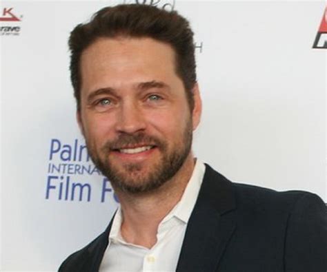 Jason Priestley Biography - Facts, Childhood, Family Life & Achievements