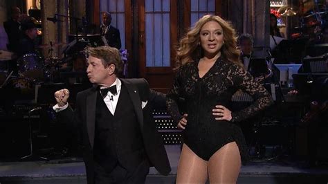 Watch Maya Rudolph Sashay As Beyoncé On SNL 40 With Martin Short