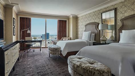 Las Vegas Luxury Hotel Suites | Non-Gaming Hotel | Four Seasons