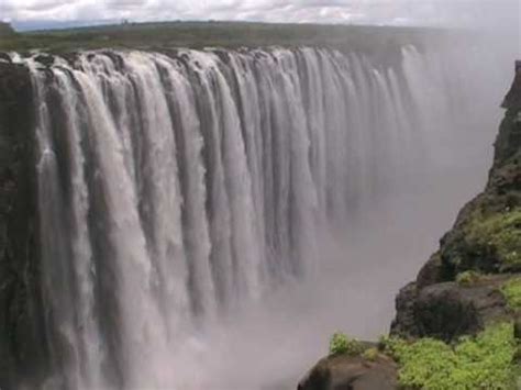 Victoria Falls the Largest Waterfall in the World - YouTube