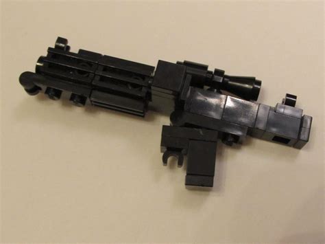 Mini E-11 Blaster Rifle (Standard-issue Stormtrooper Blaster) from Star Wars : r/lego