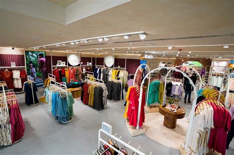 Reliance Retail launches premium fashion store Azorte in Bengaluru ...