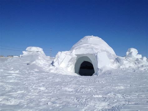 Answers to mind boggling questions: Why don't Igloos melt from inside?