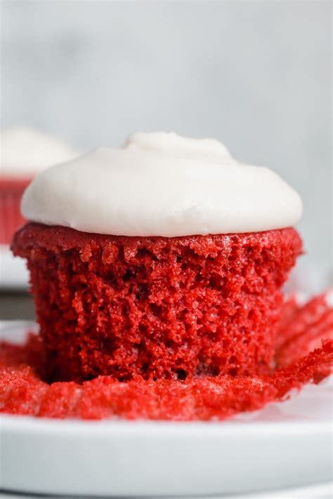 Oreo Red Velvet Cupcakes - Smells Like Home