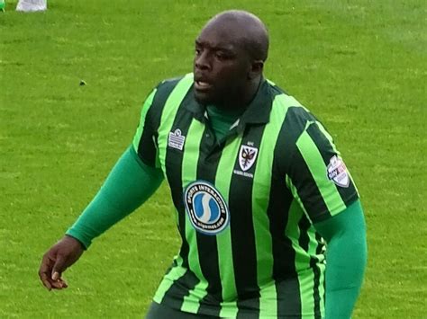 Gianluca Di Marzio :: Wycombe promosso: Akinfenwa, il bomber da 100 Kg ...