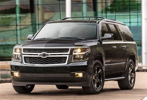 Chevrolet’s 2018 Suburban looks great with the Z71 Midnight Edition package - Drive