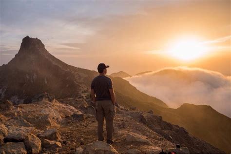 Rekomendasi 10 Gunung Untuk Pendaki Pemula Di Indonesia