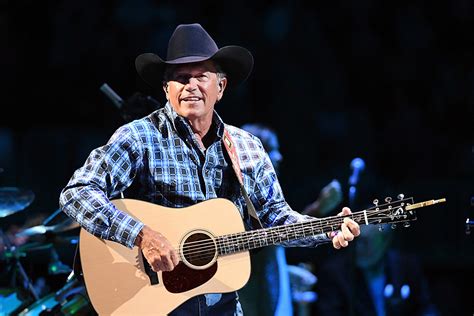 Remember When George Strait Kicked Off His Final Tour? – Audilous