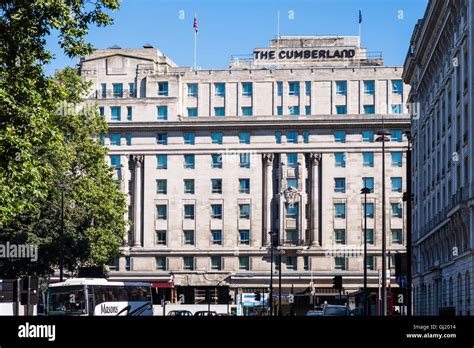 Cumberland Hotel, Marble Arch, London, England, U.K Stock Photo ...